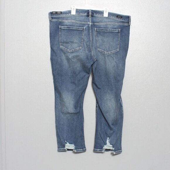 Liverpool Kennedy Crop straight leg NWT distressed soft denim jeans stitch fix - Picture 6 of 16